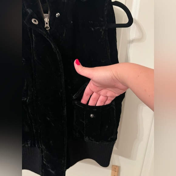 Old navy small Cozy Black velvet velour vest with brown faux fur hood - Picture 9 of 14